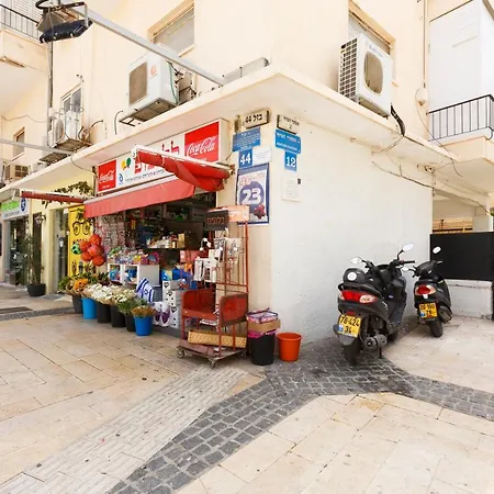 תל אביב Localz - Bazel Central Apartment With Balcony מראה חיצוני תמונה