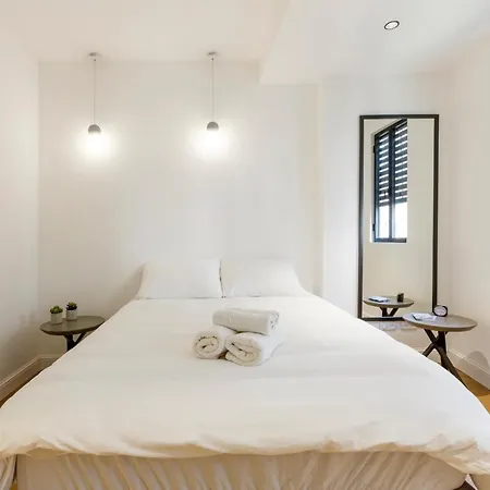 תל אביב Localz - Bazel Central Apartment With Balcony מראה חיצוני תמונה