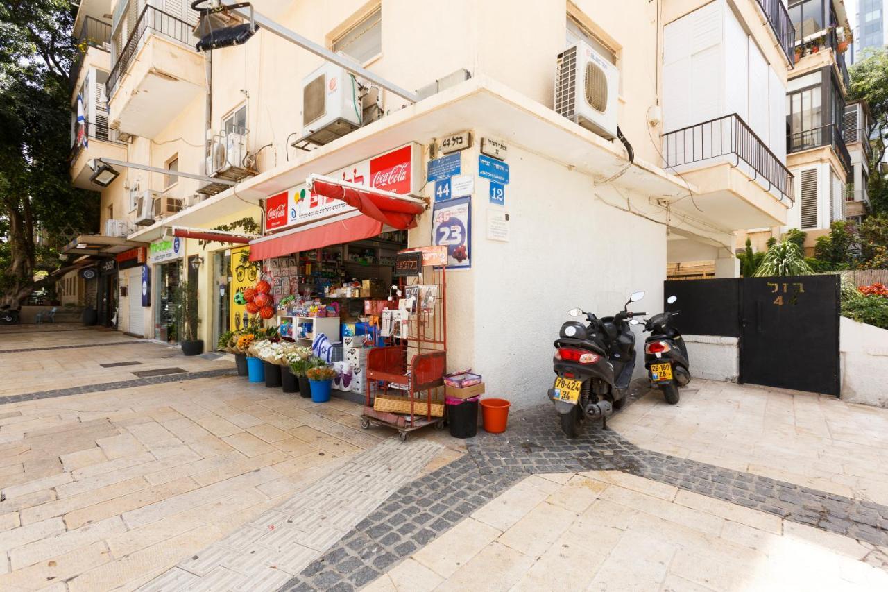 Localz - Bazel With Balcony Apartment *